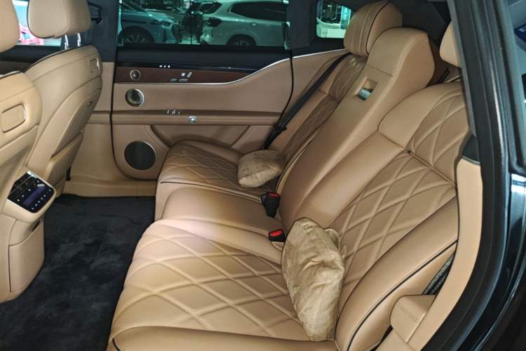Used Hima Stelato S9 2025 Extended-Range Ultra Left Rear Seat