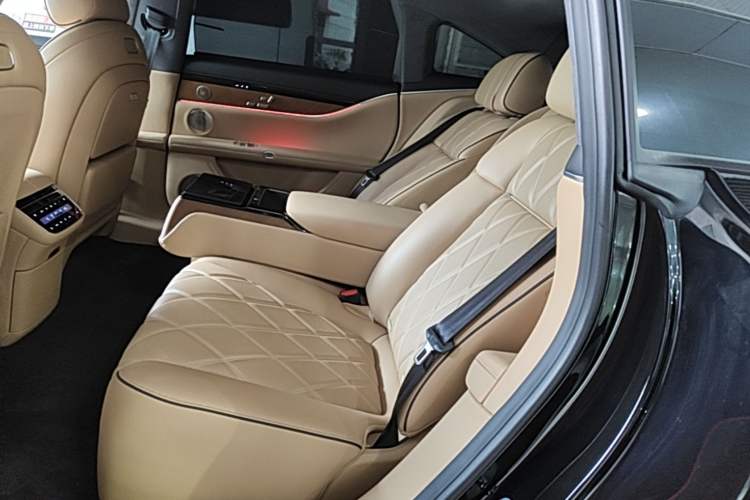 Used Hima Stelato S9 2025 Extended-Range Max Left Rear Seat