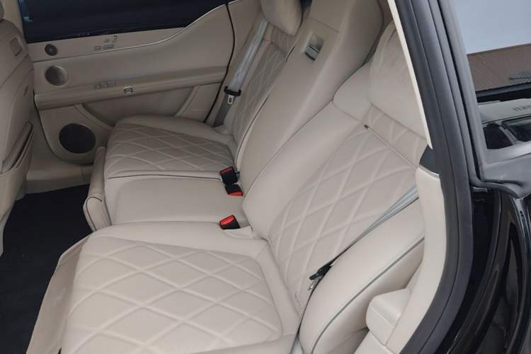 Used Hima Stelato S9 2025 Extended-Range Ultra Left Rear Seat