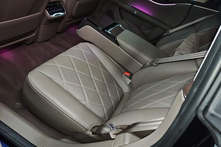 Used Hima Stelato S9 2025 Extended-Range Ultra Left Rear Seat