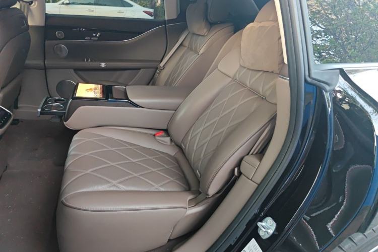 Used Hima Stelato S9 2025 Extended-Range Ultra Left Rear Seat