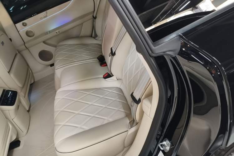 Used Hima Stelato S9 2025 Extended-Range Ultra Left Rear Seat