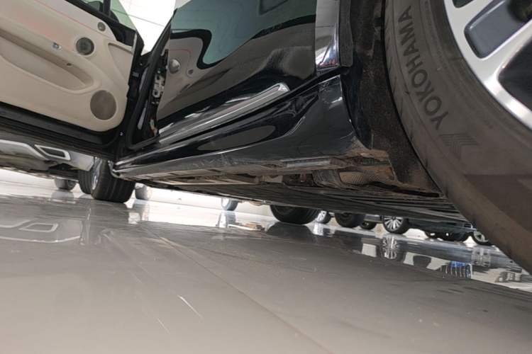 Used Hima Stelato S9 2025 Extended-Range Max Left Side Sill