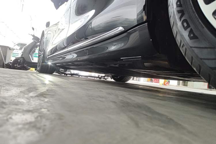 Used Hima Stelato S9 2025 Extended-Range Max Left Side Sill