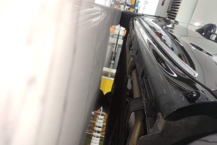 Used Hima Stelato S9 2025 Extended-Range Ultra Left Side Sill
