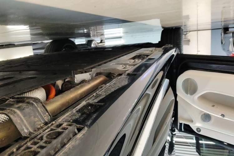 Used Hima Stelato S9 2025 Extended-Range Ultra Left Side Sill