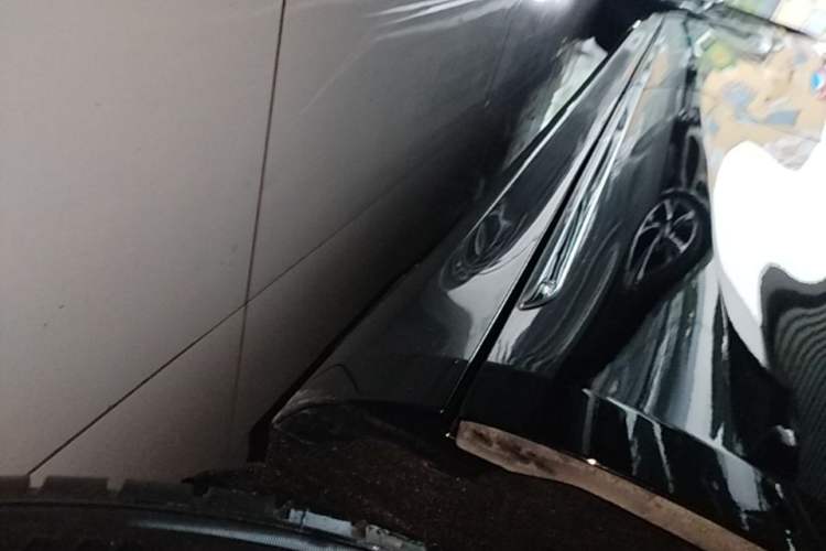 Used Hima Stelato S9 2025 Extended-Range Max Left Side Sill