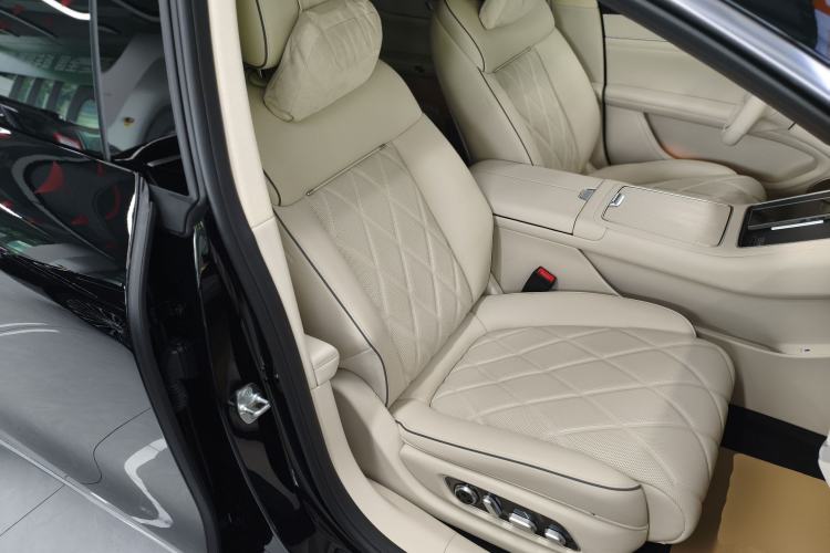Used Hima Stelato S9 2025 Extended-Range Ultra Right Front Seat