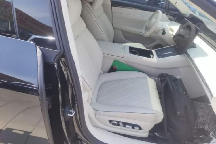 Used Hima Stelato S9 2025 Extended-Range Max Right Front Seat