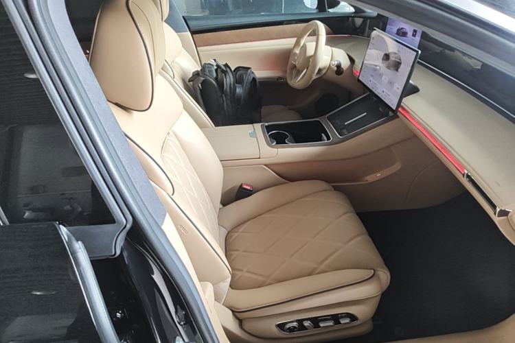 Used Hima Stelato S9 2025 Extended-Range Max Right Front Seat