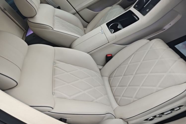 Used Hima Stelato S9 2025 Extended-Range Ultra Right Front Seat
