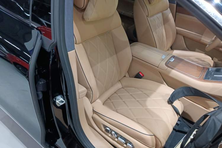 Used Hima Stelato S9 2025 Extended-Range Max Right Front Seat