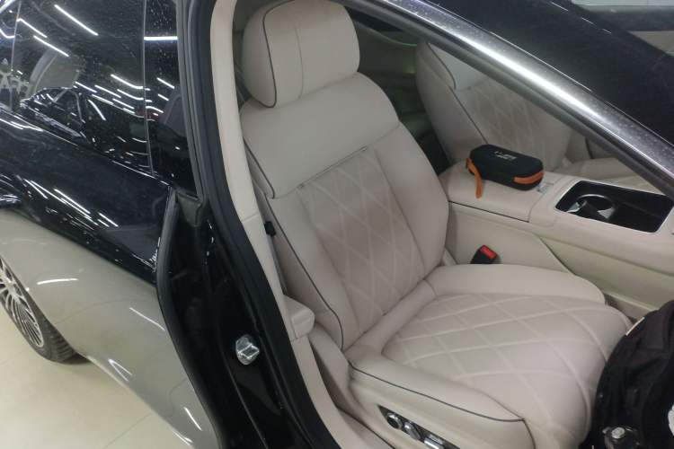 Used Hima Stelato S9 2025 Extended-Range Ultra Right Front Seat