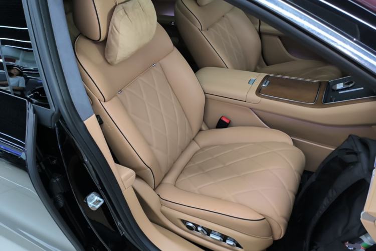 Used Hima Stelato S9 2025 Extended-Range Max+ Right Front Seat