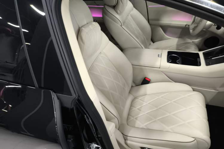 Used Hima Stelato S9 2025 Extended-Range Ultra Right Front Seat