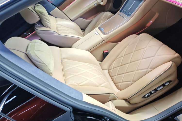 Used Hima Stelato S9 2025 Extended-Range Max Right Front Seat