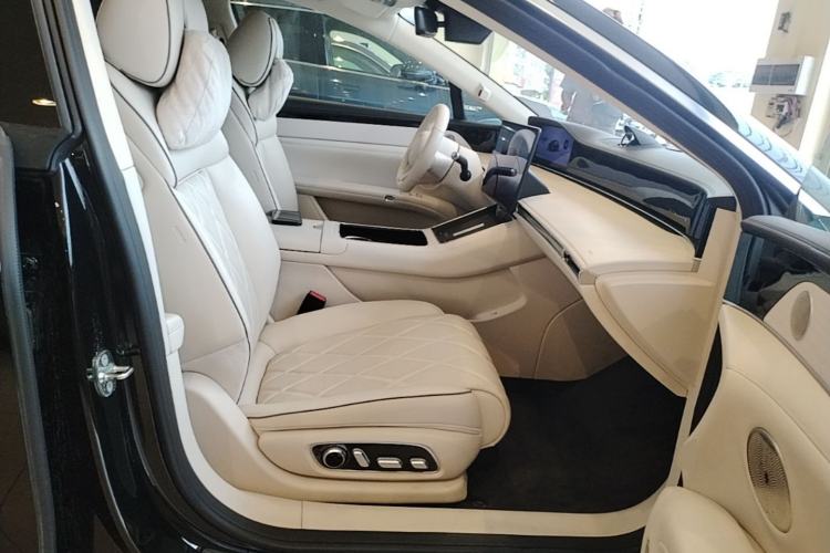 Used Hima Stelato S9 2025 Extended-Range Ultra Right Front Seat