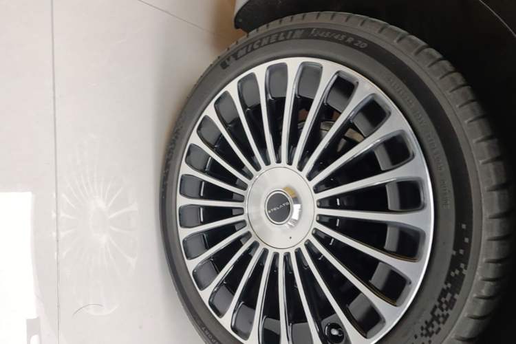 Used Hima Stelato S9 2025 Extended-Range Ultra Right Rear Wheel Hub