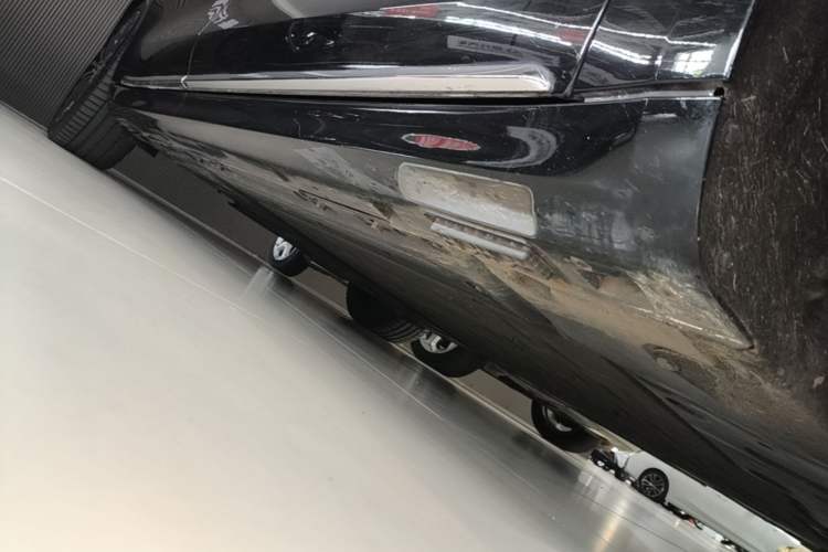 Used Hima Stelato S9 2025 Extended-Range Max Right Side Sill