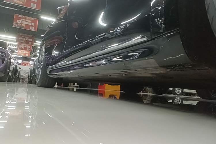 Used Hima Stelato S9 2025 Extended-Range Max Right Side Sill