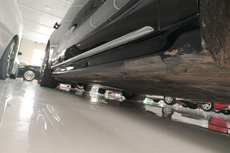 Used Hima Stelato S9 2025 Extended-Range Max Right Side Sill