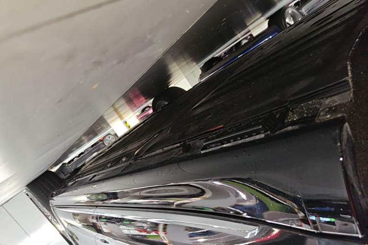 Used Hima Stelato S9 2025 Extended-Range Ultra Right Side Sill