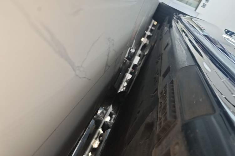 Used Hima Stelato S9 2025 Extended-Range Ultra Right Side Sill