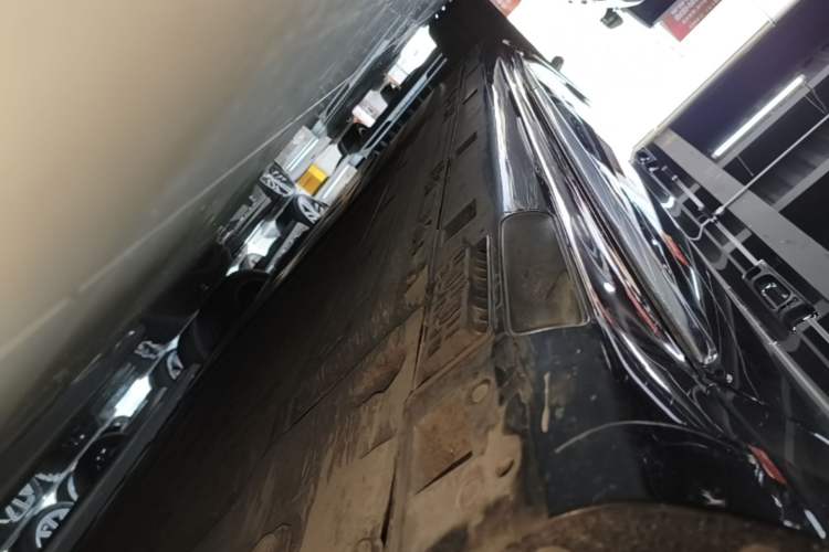 Used Hima Stelato S9 2025 Extended-Range Ultra Right Side Sill