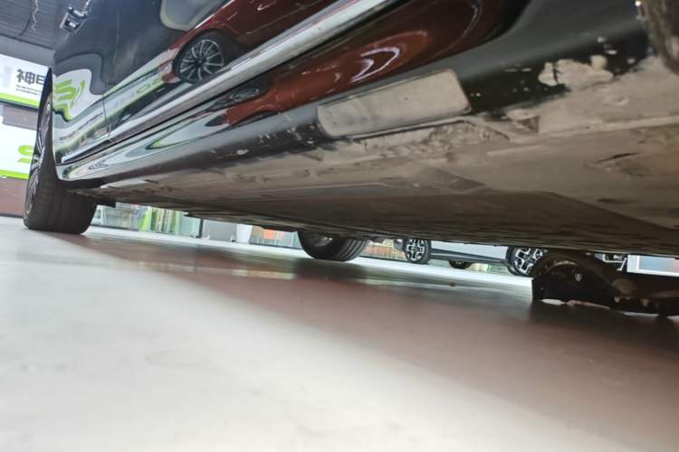 Used Hima Stelato S9 2025 Extended-Range Max Right Side Sill