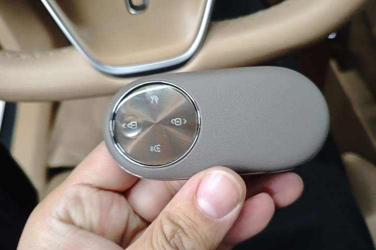 Used Hima Stelato S9 2025 Extended-Range Max Vehicle Key