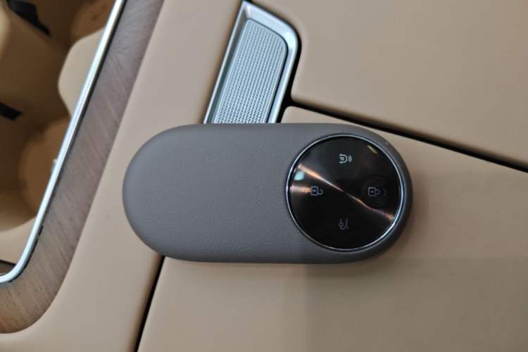 Used Hima Stelato S9 2025 Extended-Range Max Vehicle Key