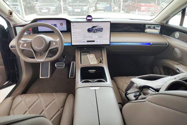 Used Hima Stelato S9 2025 Extended-Range Ultra Center Console