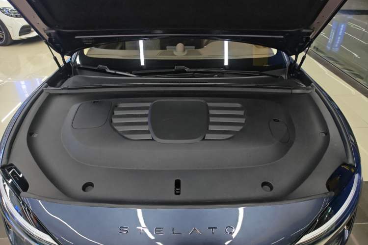 Used Hima Stelato S9 2025 Extended-Range Ultra Engine Bay