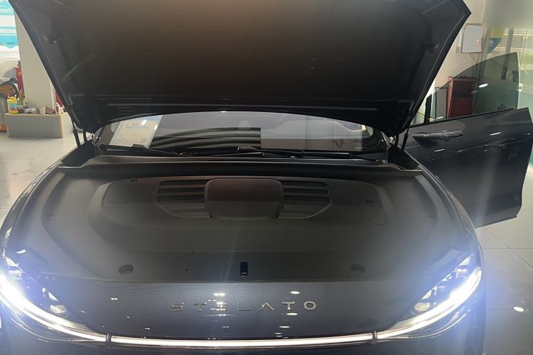 Used Hima Stelato S9 2025 Extended-Range Ultra Engine Bay