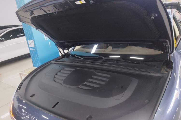 Used Hima Stelato S9 2025 Extended-Range Ultra Engine Bay