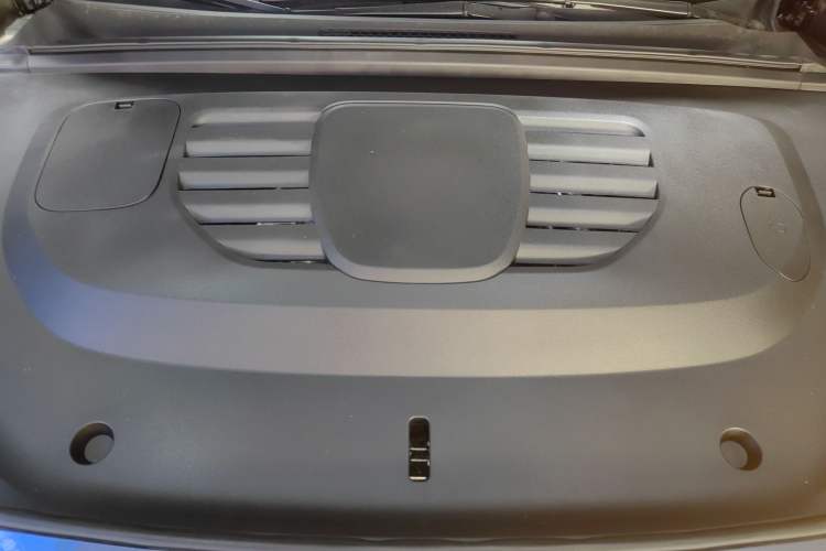 Used Hima Stelato S9 2025 Extended-Range Ultra Engine Bay