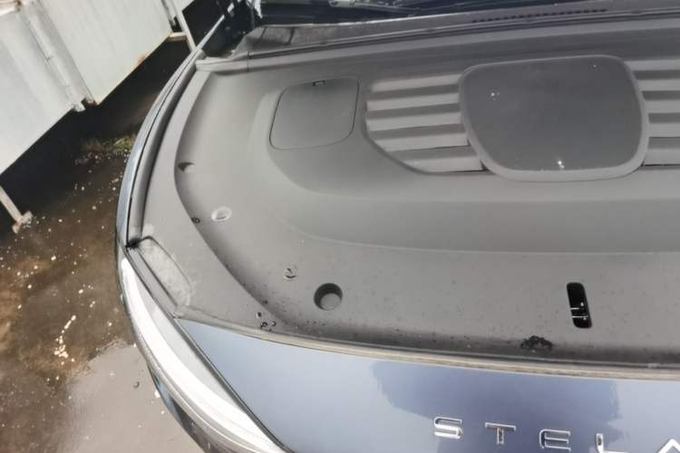 Used Hima Stelato S9 2025 Extended-Range Ultra Engine Bay Right
