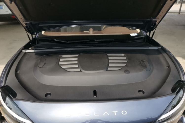 Used Hima Stelato S9 2025 Extended-Range Ultra Engine Bay