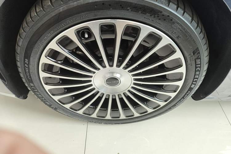 Used Hima Stelato S9 2025 Extended-Range Ultra Exterior 4