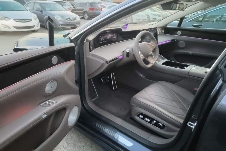 Used Hima Stelato S9 2025 Extended-Range Ultra Interior 3