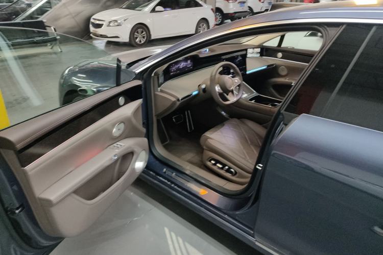 Used Hima Stelato S9 2025 Extended-Range Ultra Interior 3