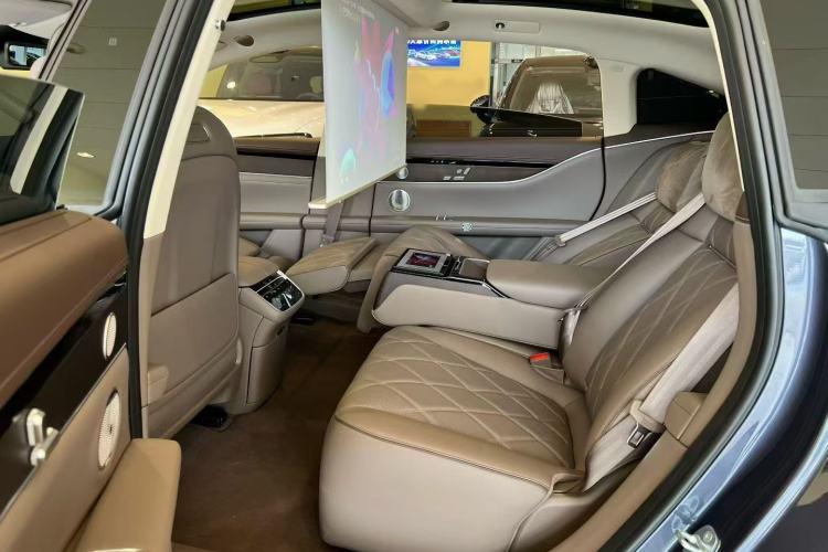Used Hima Stelato S9 2025 Extended-Range Ultra Interior 4