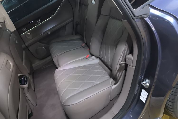 Used Hima Stelato S9 2025 Extended-Range Ultra Interior 4