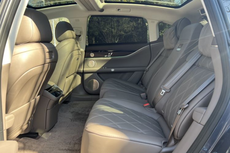 Used Hima Stelato S9 2025 Extended-Range Ultra Interior 5