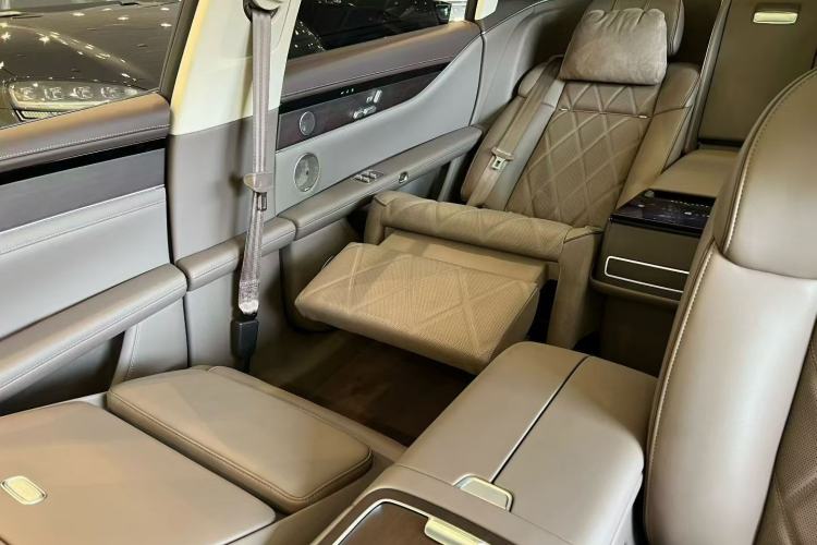 Used Hima Stelato S9 2025 Extended-Range Ultra Interior 5