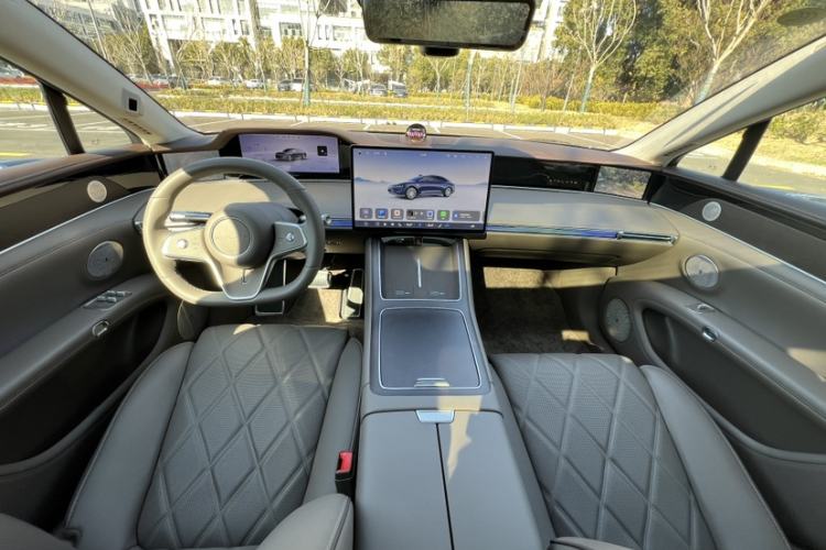 Used Hima Stelato S9 2025 Extended-Range Ultra Interior 6