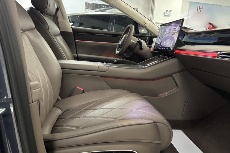 Used Hima Stelato S9 2025 Extended-Range Ultra Interior 7
