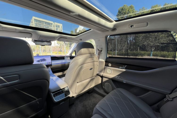 Used Hima Stelato S9 2025 Extended-Range Ultra Interior 8