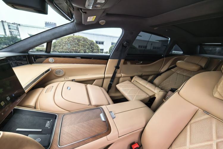 Used Hima Stelato S9 2025 Extended-Range Ultra Interior 9