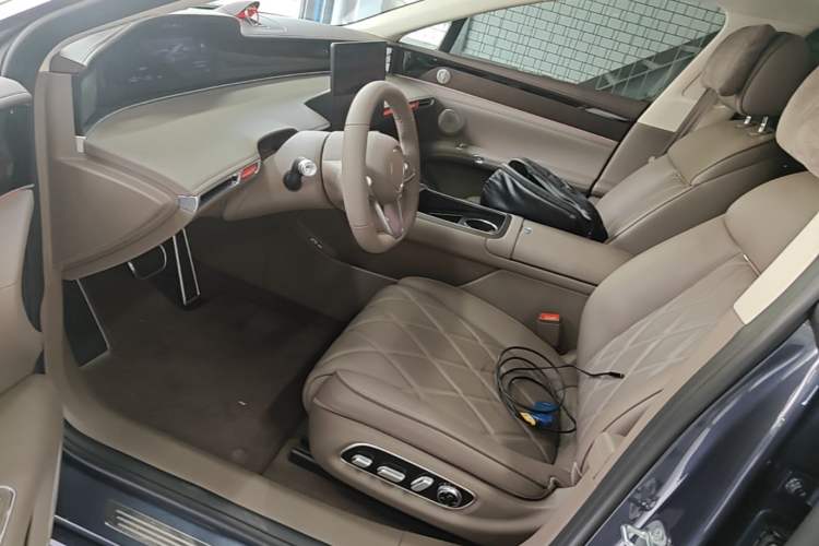 Used Hima Stelato S9 2025 Extended-Range Ultra Left Front Seat